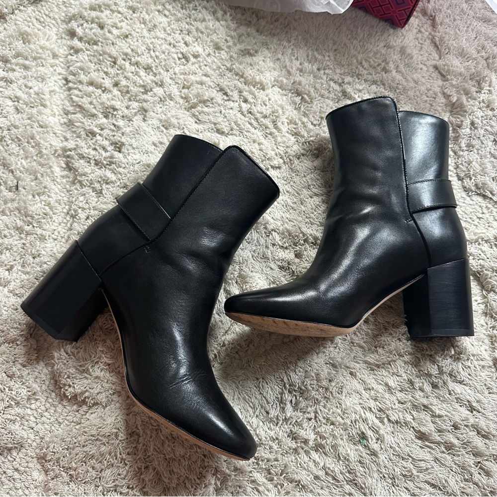 Tory Burch Kira Black Leather Ankle Boots 7 gold logo ankle short heeled - Picture 7 of 14